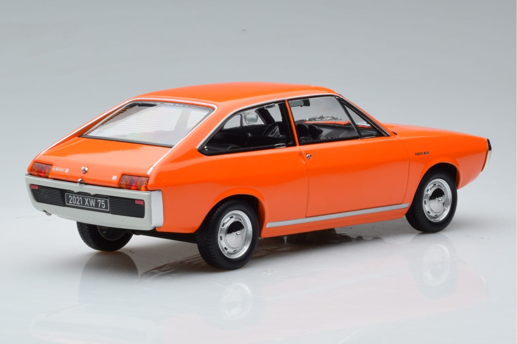 Renault 15 TL Oranžen Norev 1:18 185350 Kovina – slika 2 od 6