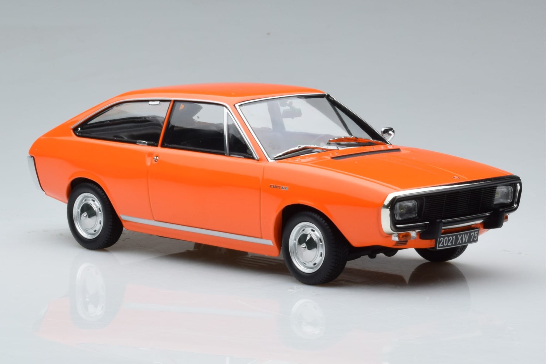 Renault 15 TL Oranžen Norev 1:18 185350 Kovina – slika 4 od 6