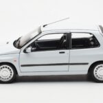 Renault Clio 16S Bel Norev 1:18 - image 4 of 8