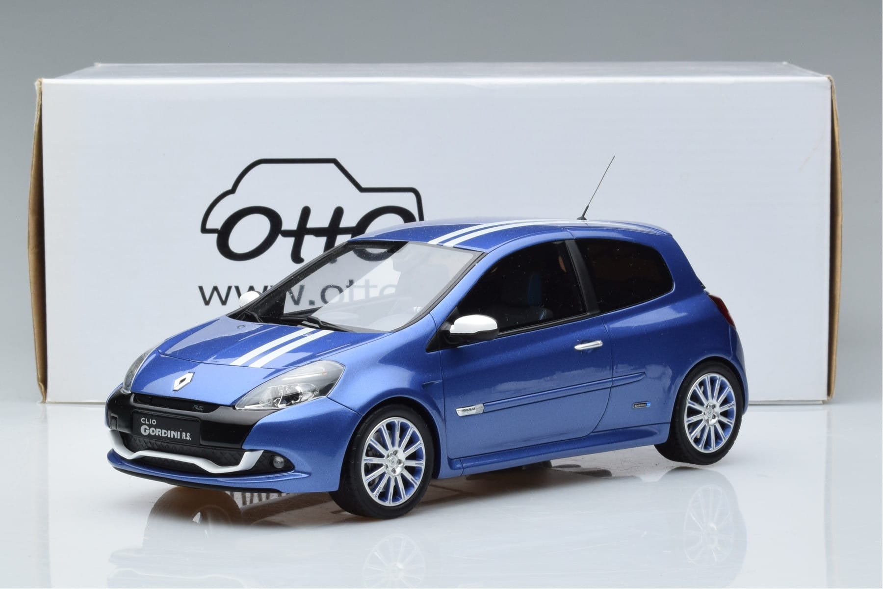 Renault Clio RS Mk3 Gordini Moder Otto 1:18 OT972 Smola – slika 6 od 6