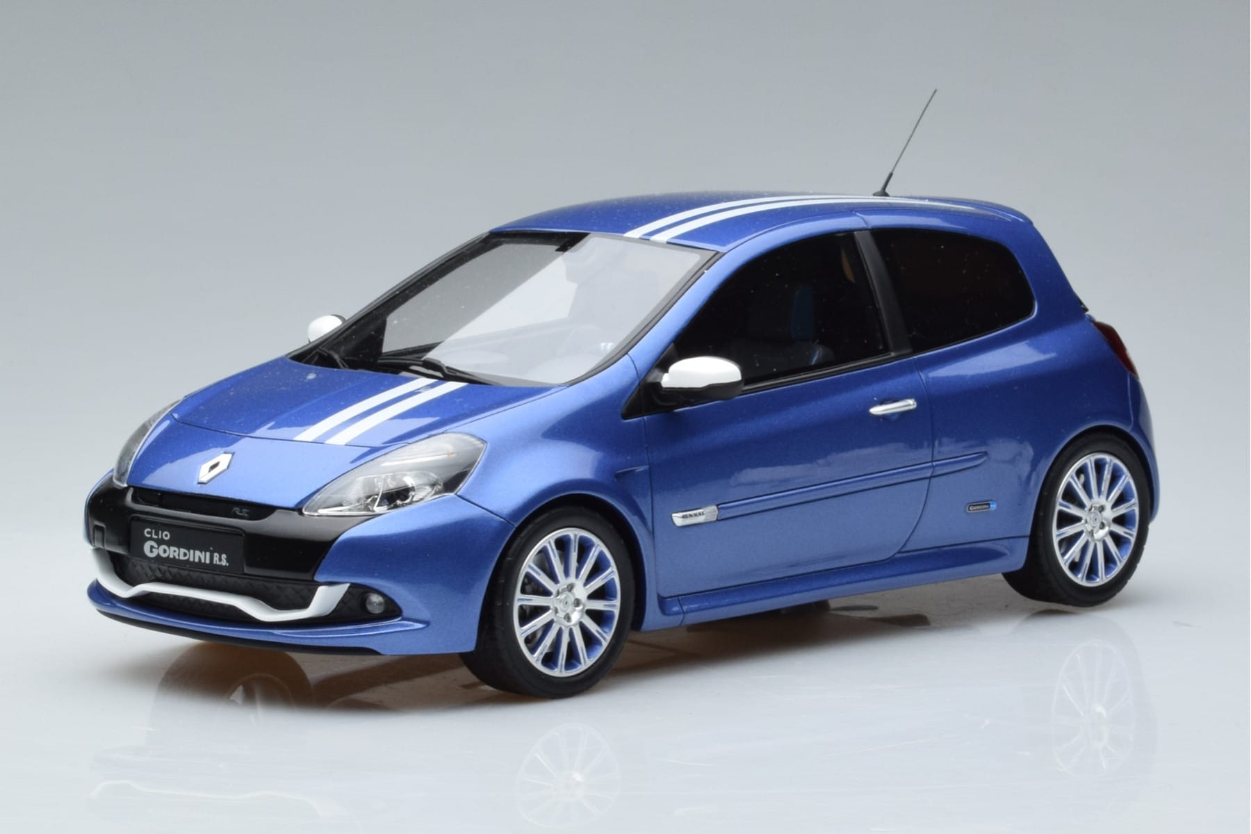 Renault Clio RS Mk3 Gordini Moder Otto 1:18 OT972 Smola