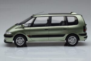 Renault Espace 3 Zelen Otto 1:18 OT430 Smola – slika 3 od 6