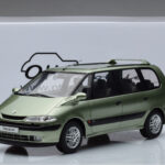 Renault Espace 3 Zelen Otto 1:18 - image 6 of 6