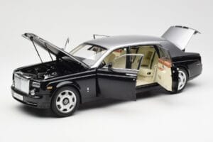 Rolls-Royce Phantom VII EWB Črn in Srebrn Kyosho 1:18 08841BKS Kovina – slika 2 od 8
