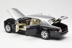 Rolls-Royce Phantom VII EWB Črn in Srebrn Kyosho 1:18 08841BKS Kovina – slika 5 od 8