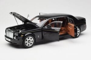 Rolls-Royce Phantom VII EWB Diamond Črn Kyosho 1:18 08841DBK2 Kovina – slika 2 od 8
