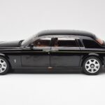 Rolls-Royce Phantom VII EWB Diamond Črn Kyosho 1:18 - image 4 of 8