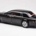 Rolls-Royce Phantom VII EWB Diamond Črn Kyosho 1:18 - image 7 of 8