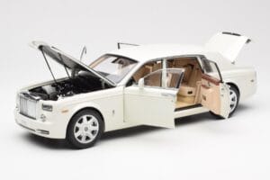 Rolls-Royce Phantom VII EWB English Bel Kyosho 1:18 08841EW2 Kovina – slika 2 od 8