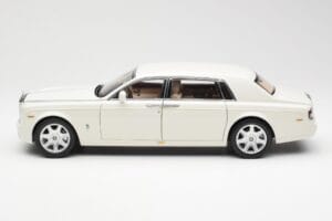 Rolls-Royce Phantom VII EWB English Bel Kyosho 1:18 08841EW2 Kovina – slika 4 od 8