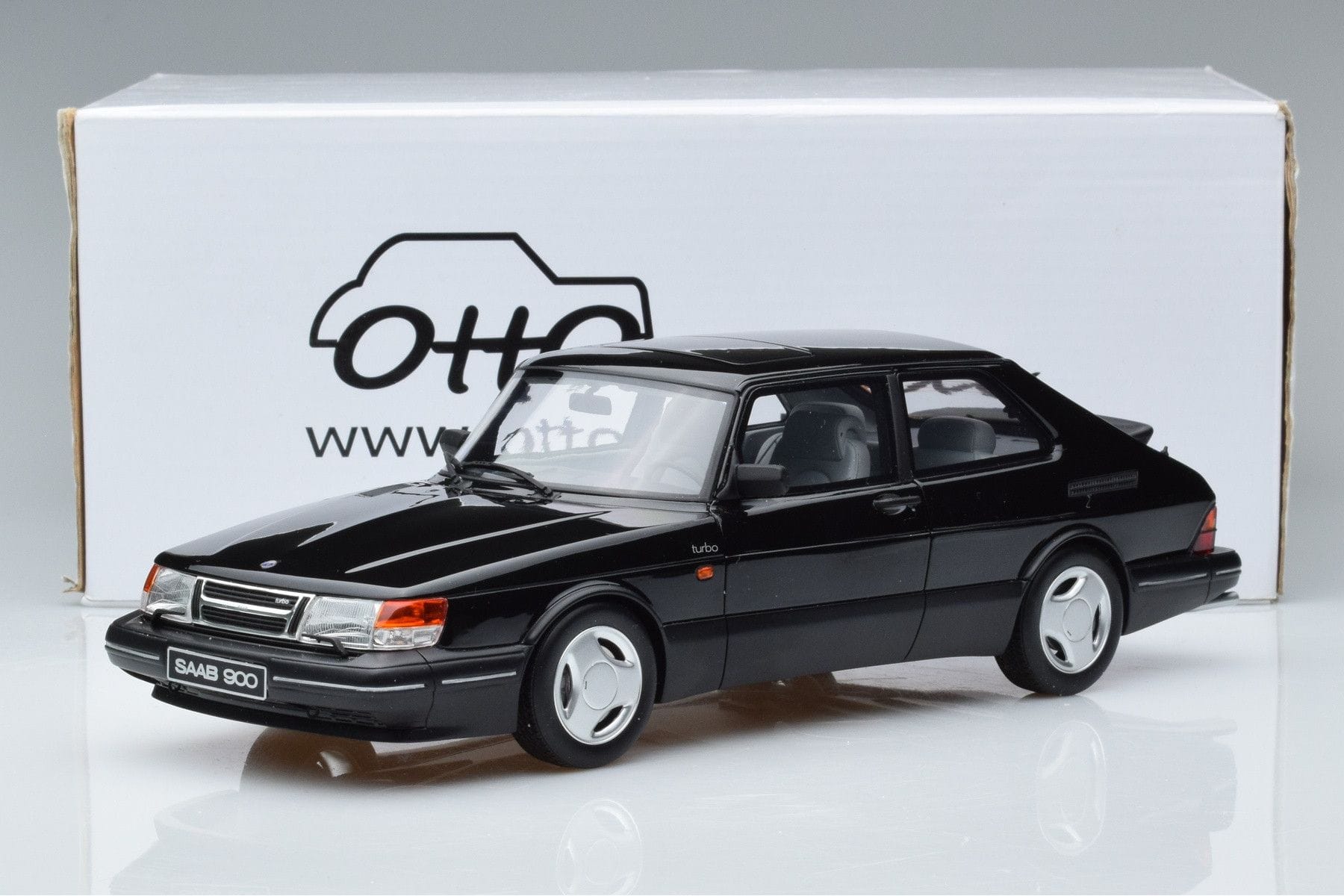 Saab 900 Turbo Mk1 Črn Otto 1:18 OT678 Smola – slika 6 od 6