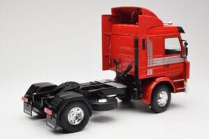 Scania 143M 470 Topline Rdeč MCG 1:18 MCG18142 Kovina – slika 3 od 8