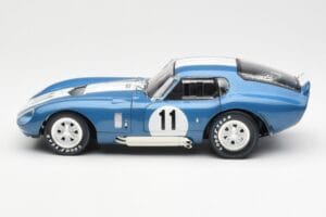 Shelby Daytona Cobra Coupe #11 S. Thompson 24 Hours of Le Mans 1965 CMR 1:18 CMR114 Kovina – slika 4 od 8