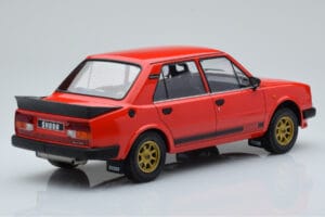 Skoda 130 LR Rdeča IXO 1:18 18CMC159 Kovina – slika 2 od 6