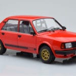 Skoda 130 LR Rdeča IXO 1:18 - image 4 of 6