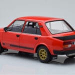 Skoda 130 LR Rdeča IXO 1:18 - image 5 of 6