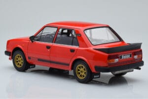 Skoda 130 LR Rdeča IXO 1:18 18CMC159 Kovina – slika 5 od 6