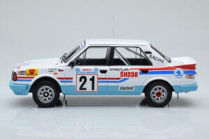 Skoda 130 LR #21 L. Krecek / B. Motl Rally Acropolis 1986 IXO 1:18 18RMC157A Kovina – slika 3 od 6