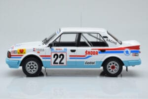 Skoda 130 LR #22 S. Kvaizar / J. Janecek Rally Acropolis 1986 IXO 1:18 18RMC157B Kovina – slika 3 od 6