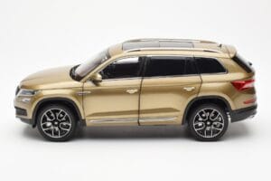 Skoda Kodiaq Zlata FAW 1:18 ZSX000001GOL Kovina – slika 4 od 8