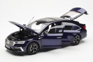 Skoda Octavia Pro Modra FAW 1:18 ZMR000006BLA Kovina – slika 2 od 8