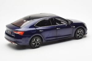 Skoda Octavia Pro Modra FAW 1:18 ZMR000006BLA Kovina – slika 3 od 8