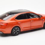 Skoda Octavia Pro Oranžna FAW 1:18 - image 3 of 8