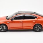 Skoda Octavia Pro Oranžna FAW 1:18 - image 4 of 8