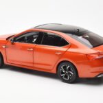 Skoda Octavia Pro Oranžna FAW 1:18 - image 7 of 8