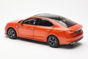 Skoda Octavia Pro Oranžna FAW 1:18 ZMR000006ORA Kovina – slika 7 od 8