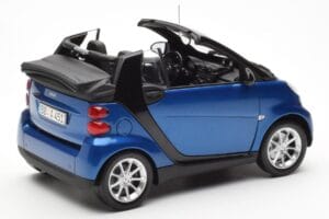 Smart Fortwo 451 Cabrio Modra & Črna Minichamps 1:18 150036330 Kovina – slika 3 od 8