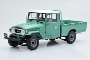 Toyota Land Cruiser 40 4x4 Pickup Zelen Kyosho 1:18