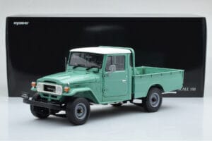 Toyota Land Cruiser 40 4x4 Pickup Zelen Kyosho 1:18 08958FG Kovina – slika 8 od 8