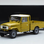Toyota Land Cruiser 40 4x4 Pickup Oljčna Kyosho 1:18 - image 8 of 8