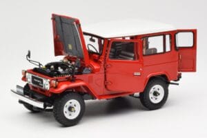 Toyota Land Cruiser FJ40 Van Rdeč Kyosho 1:18 08971R Kovina – slika 2 od 8