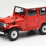 Toyota Land Cruiser FJ40 Van Rdeč Kyosho 1:18