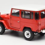 Toyota Land Cruiser FJ40 Van Rdeč Kyosho 1:18 - image 7 of 8