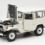 Toyota Land Cruiser FJ40 Van Bel Kyosho 1:18 - image 2 of 8