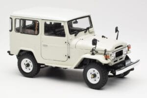 Toyota Land Cruiser FJ40 Van Bel Kyosho 1:18 08971W Kovina – slika 6 od 8