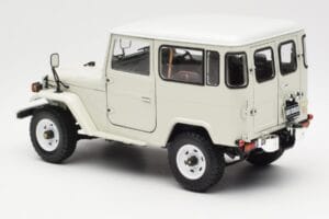 Toyota Land Cruiser FJ40 Van Bel Kyosho 1:18 08971W Kovina – slika 7 od 8