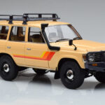 Toyota Land Cruiser 60 Bež Z Opcijskimi Deli Kyosho 1:18 - image 5 of 12