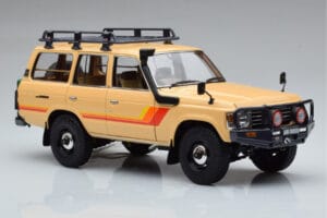 Toyota Land Cruiser 60 Bež Z Opcijskimi Deli Kyosho 1:18 08956XBE Kovina – slika 5 od 12