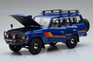 Toyota Land Cruiser 60 Moder Z Opcijskimi Deli Kyosho 1:18 08956XBL Kovina – slika 2 od 11