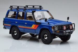 Toyota Land Cruiser 60 Moder Z Opcijskimi Deli Kyosho 1:18 08956XBL Kovina – slika 5 od 11