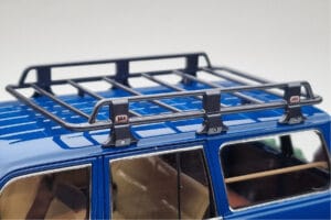 Toyota Land Cruiser 60 Moder Z Opcijskimi Deli Kyosho 1:18 08956XBL Kovina – slika 7 od 11