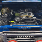 Toyota Land Cruiser 60 Moder Z Opcijskimi Deli Kyosho 1:18 - image 9 of 11