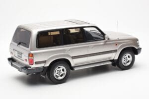 Toyota Land Cruiser HDJ80 Bež Metalik Otto 1:18 OT438 Smola – slika 2 od 6