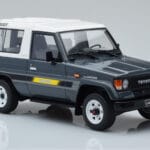 Toyota Land Cruiser LJ73 Siv Otto 1:18 - image 4 of 6
