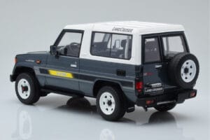 Toyota Land Cruiser LJ73 Siv Otto 1:18 OT437 Smola – slika 5 od 6