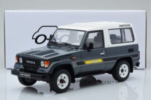 Toyota Land Cruiser LJ73 Siv Otto 1:18 OT437 Smola – slika 6 od 6